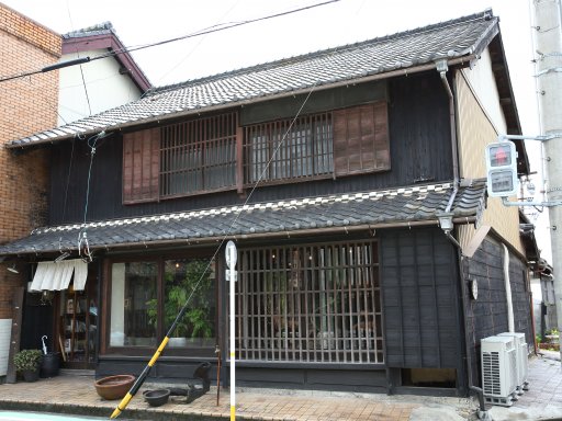 【ちたまる調査隊#4】常滑市のやきもの散歩道付近にある古民家の正体は？