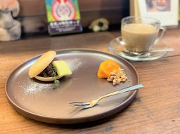 秘密にしたいほど素敵なカフェ「田舎寿司茶房 kotohogi」でカフェタイム