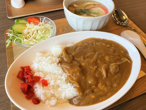 まるは食堂の系列店に喫茶店!?「まるは佐くら」でランチ
