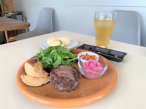 【開店】知多牛ハンバーグが食べられる「牛小屋B.mucca」がオープンしてた