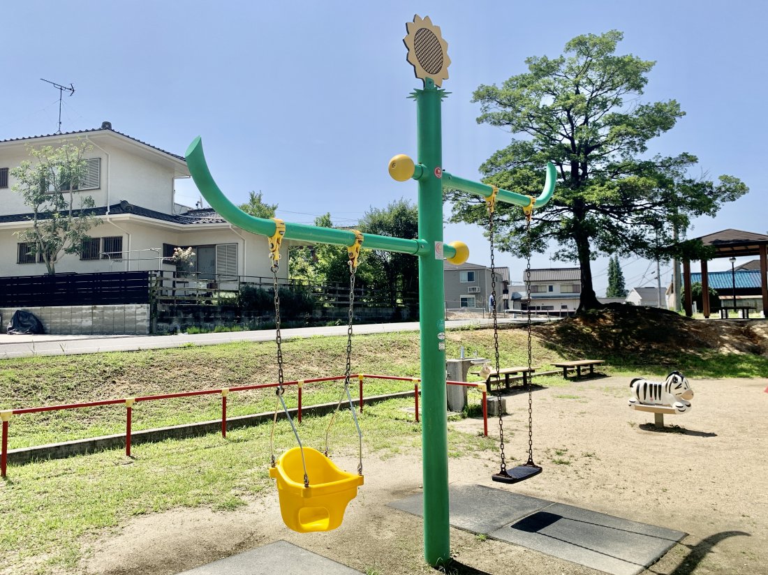七 本 木 池 公園