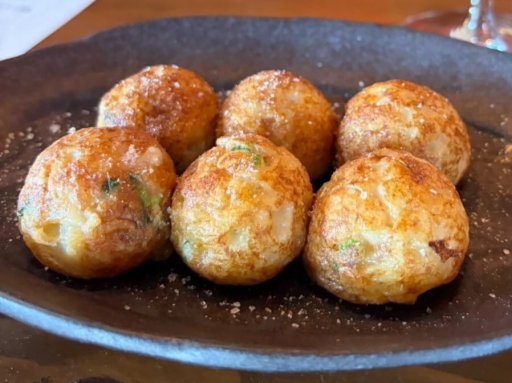 開店】梅肉ソース＆わさびとろろ味も！半田市に「TAKOYAKI 8ball