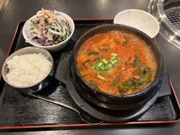 夏のスタミナ補給に絶品旨辛キムチ鍋！東浦町の本場焼肉・韓国料理店「京城苑（けいじょうえん）」に行ってみた