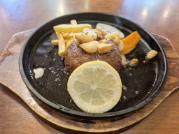 平日限定ビュッフェ無料サービス!?大府市「ファミリーステーキ がぶっとごっくん」でハンバーグランチを堪能してきた