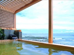 【クーポン付き】知多半島に来たら絶景温泉へ！サウナや日帰りプランもある「オテル・ド・マロニエ内海温泉」／ちたまる広告
