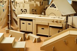軽い・安全・エコな遊具！自宅で自由に遊べるダンボール遊具を製造する「トミタパックス株式会社」が半田市に