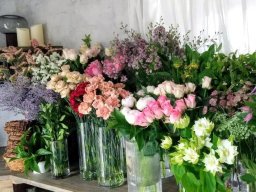 【開店】カフェが併設の花屋「アンドシュシュ」が美浜町に3/15(土)オープン