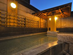 猛暑疲れを癒す○○温浴って？炭酸風呂やサウナ充実の「天然温泉コロナの湯」8/31(日)は夏の大抽選会も！／ちたまる広告