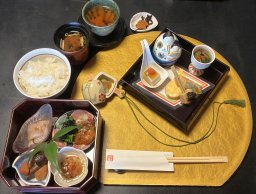 個室ありの古民家でランチ！半田市の「うさぎ屋」できらめく宝箱のようなランチを堪能