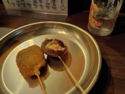 知多半田駅からすぐ！串カツ・どて串がセットのせんべろが楽しめる「立ち呑み 農家の嫁」へ行ってみた