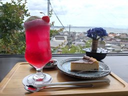 常滑市の景色が一望できる「カフェ麦（ばく）」で時間を忘れてのんびり過ごしてきた