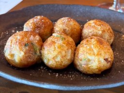 【開店】梅肉ソース＆わさびとろろ味も！半田市に「TAKOYAKI 8ball（タコヤキ エイトボール）」が5/19(火)オープン