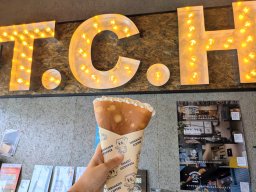半田店限定メニューも！コーヒースタンド「テラカドコーヒー」で海外気分を味わいながらクレープを堪能してきた