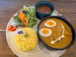 ドライフラワーとアンティーク家具に囲まれたお洒落カフェ！常滑市の「KEDI BASKAN（ケディバシュカン）」でランチしてきた