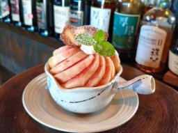 【開店】常滑焼の器で味わう絶品スイーツ！8月は桃、9月は…？常滑市に「cafe ごっちゃ」が6/15(月)オープン