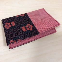 【知多市推奨品】畳ヘリ名刺入れ　4ポケット　梅子柄・桃